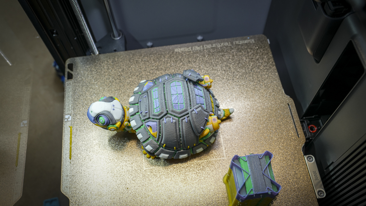 3D-принтер Bambu Lab P2S с AMS 2 Pro для точной печати