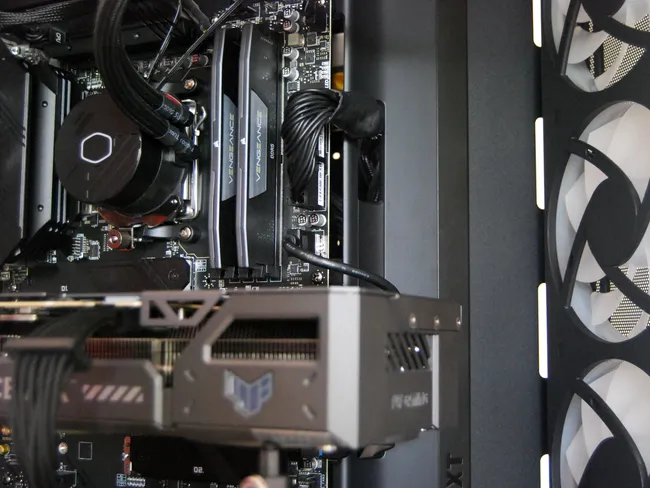 NZXT H9 Flow RGB+ (2025)