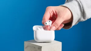 Новая фишка AirPods Pro 3 — фирменное шипение. Поздравляем, у вас именно такая пара?