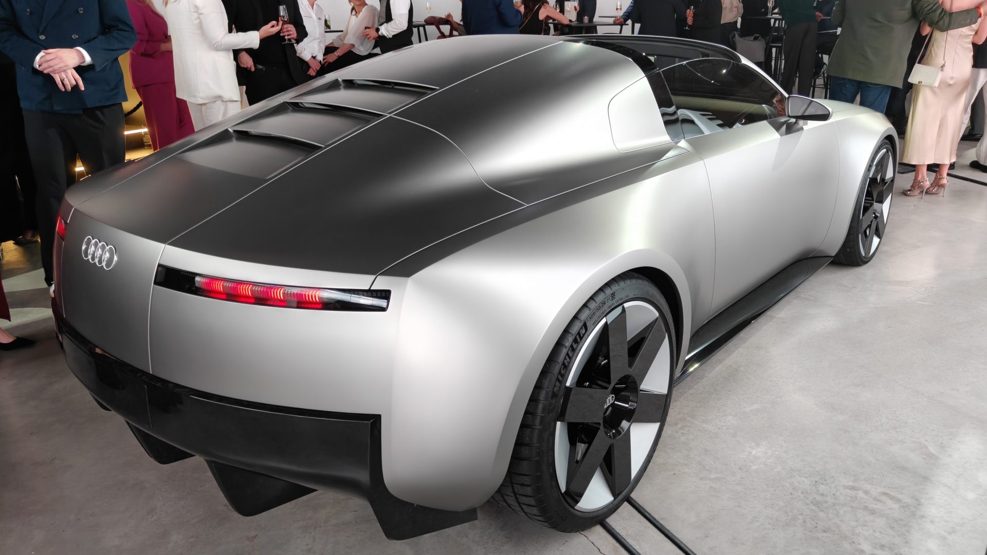 Audi зря наняла дизайнера из Jaguar: новый Concept C выглядит как чужой