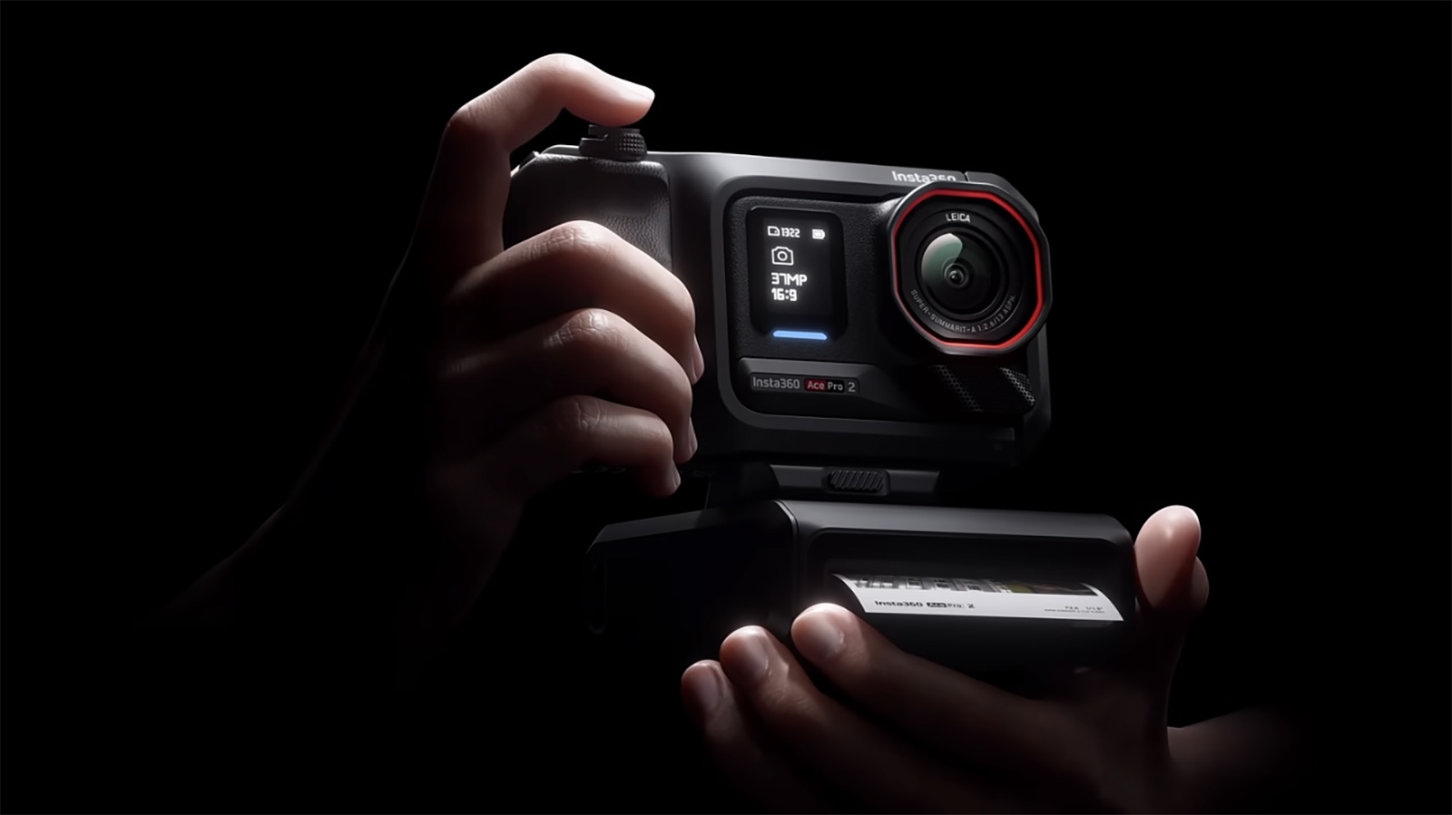 Безумная идея Insta360 экшн-камера Ace Pro 2 теперь печатает фото, и это ужасно