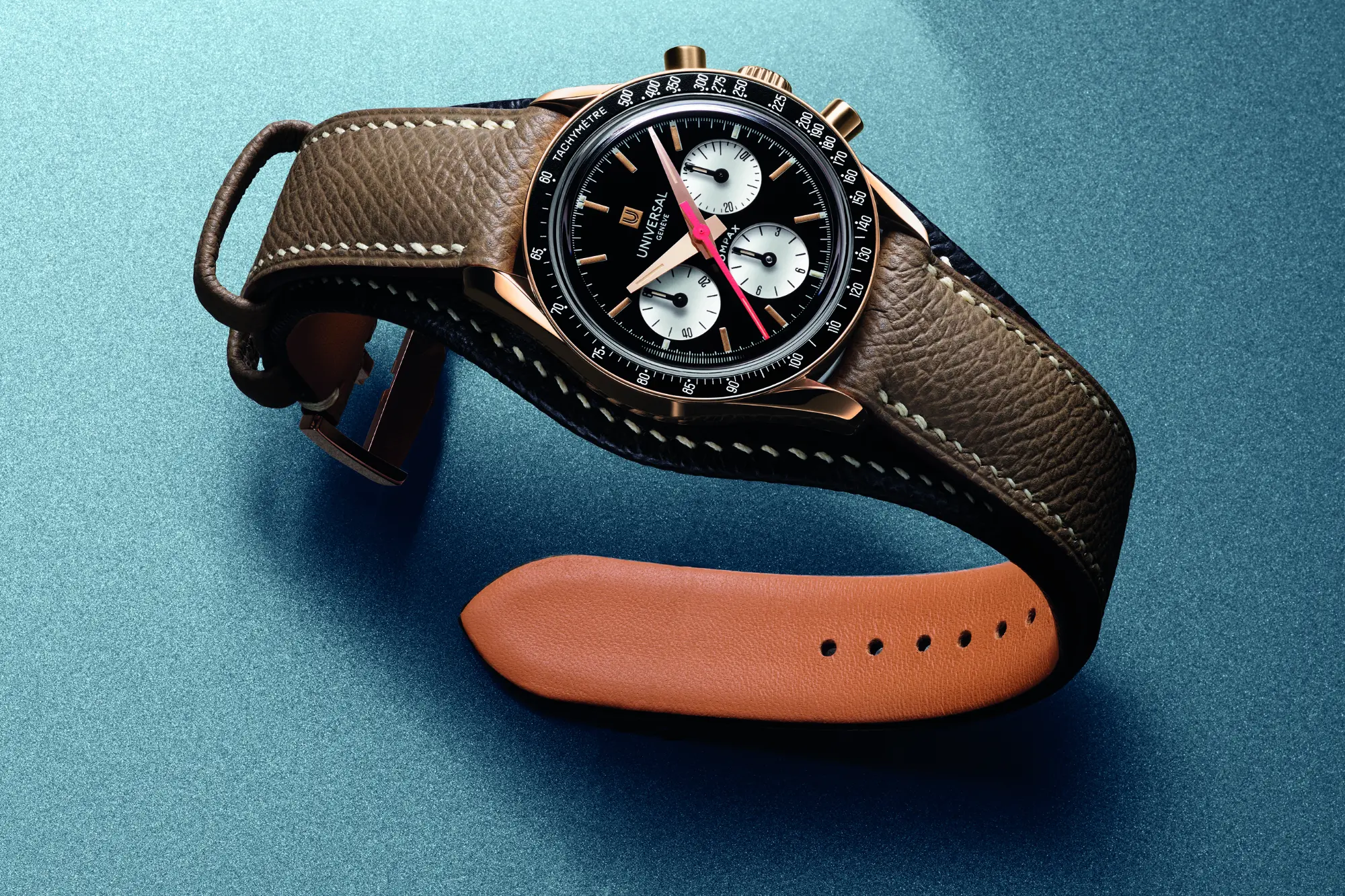 Universal Genève Compax Nina — хронограф, который вам не купить картинка Часы Compax Nina: утонченное наследие Universal Genève