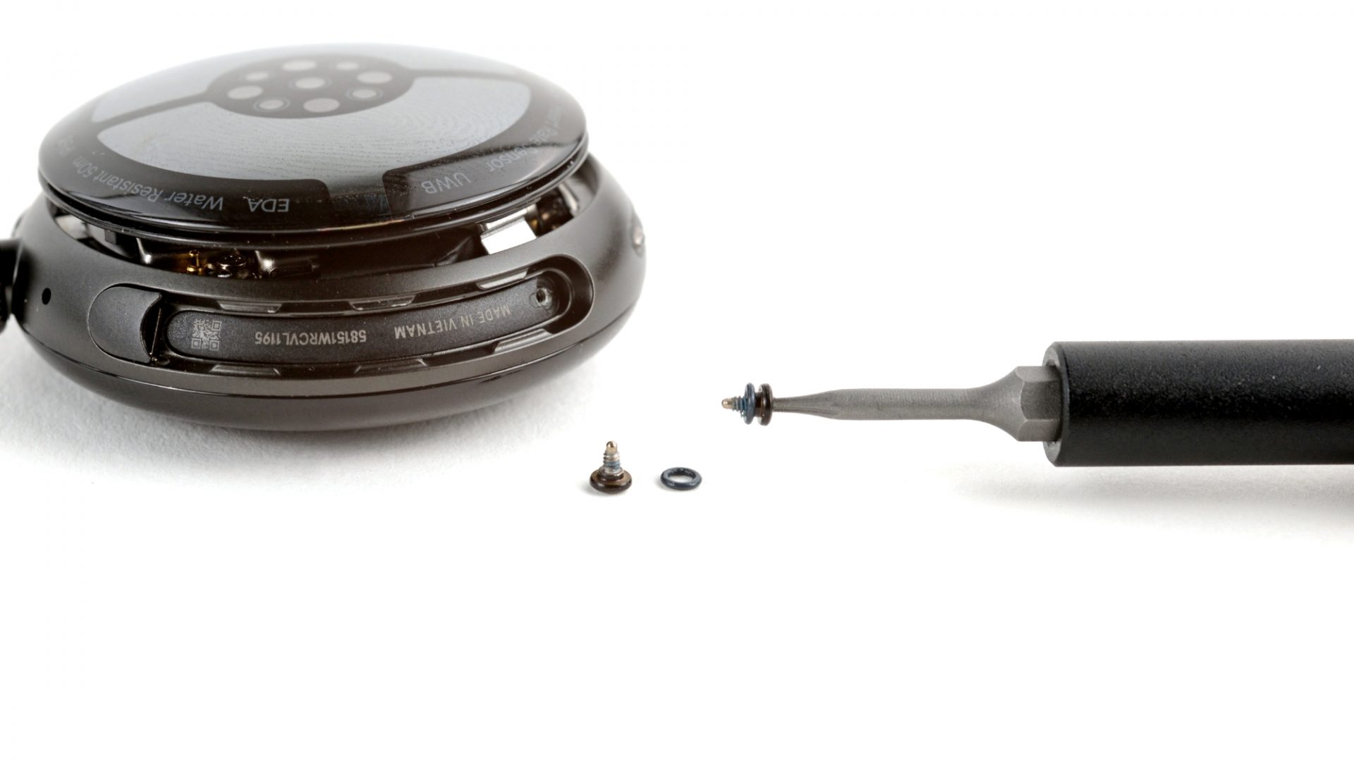 Часы Pixel Watch 4: куполообразный экран и ИИ на запястье