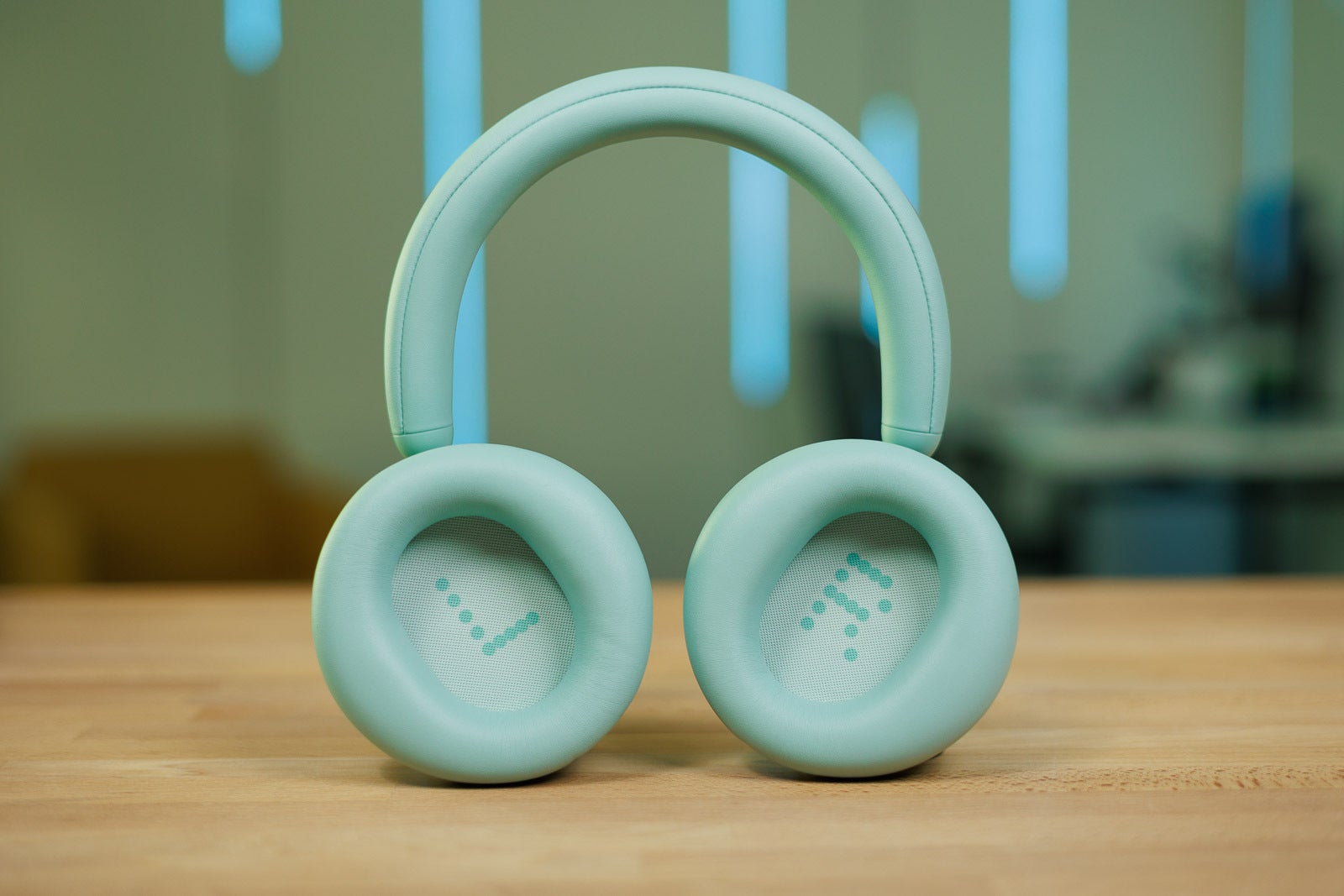 CMF Headphone Pro — накладные наушники за 8 тыс. руб.