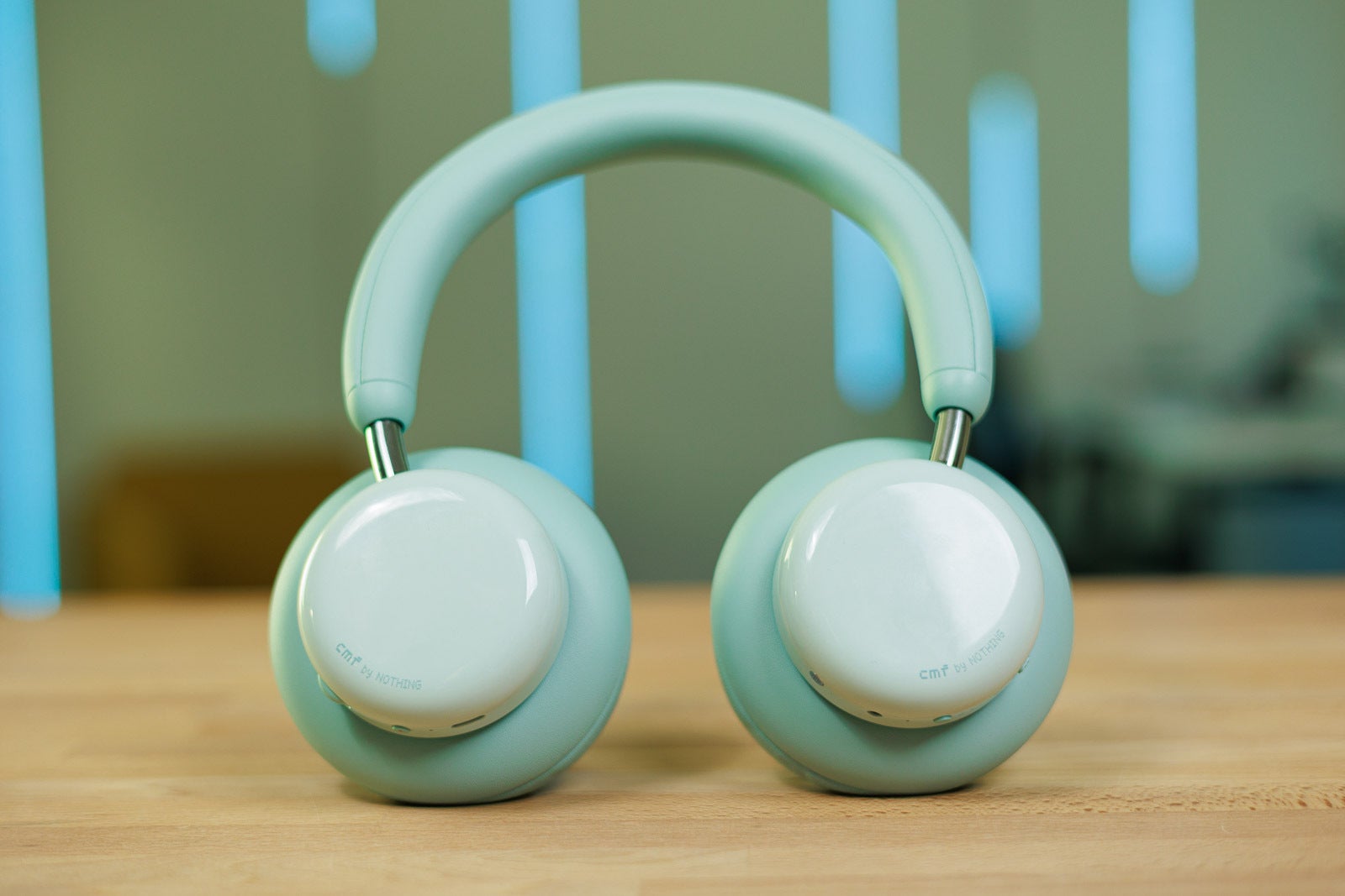 CMF Headphone Pro — накладные наушники за 8 тыс. руб.