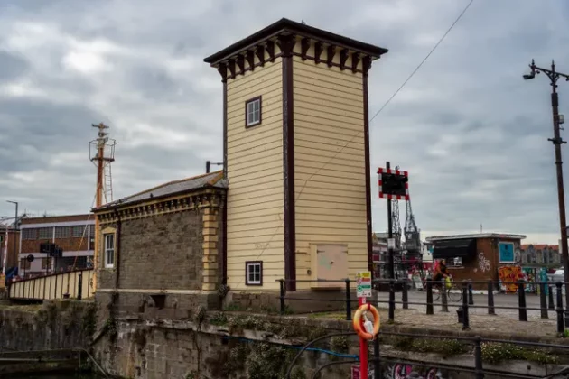 Sigma 20-200mm f/3.5-6.3 DG