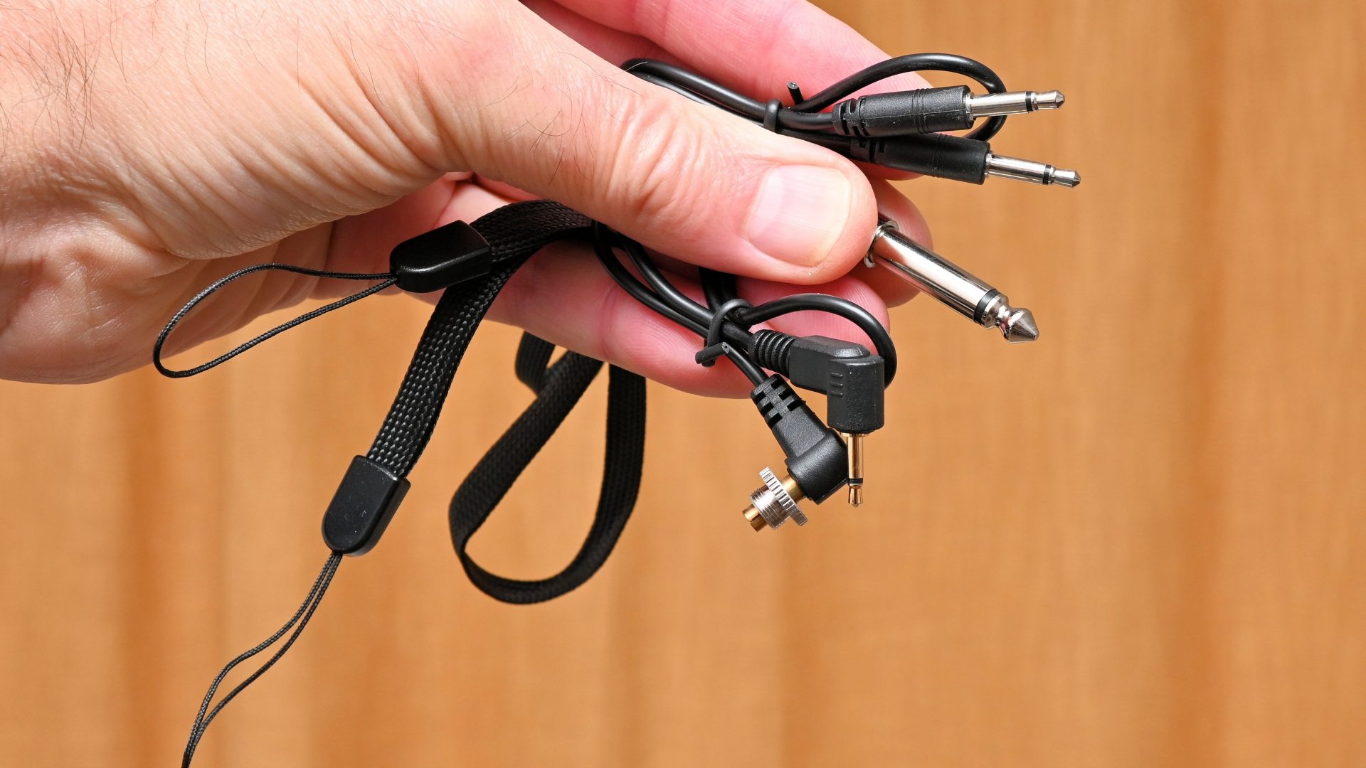 Обзор Elinchrom EL-Skyport Universal Plus — триггер для вспышек картинка Elinchrom EL-Skyport Universal Plus — универсальный триггер