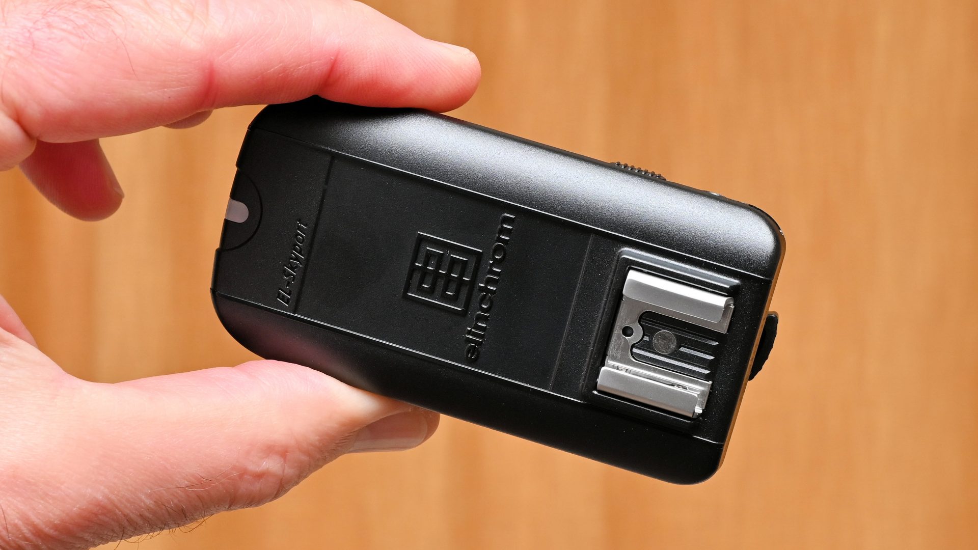 Обзор Elinchrom EL-Skyport Universal Plus — триггер для вспышек картинка Elinchrom EL-Skyport Universal Plus — универсальный триггер