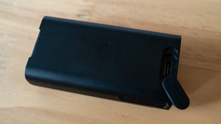 Eufy E340 — видеодомофон с двойными камерами