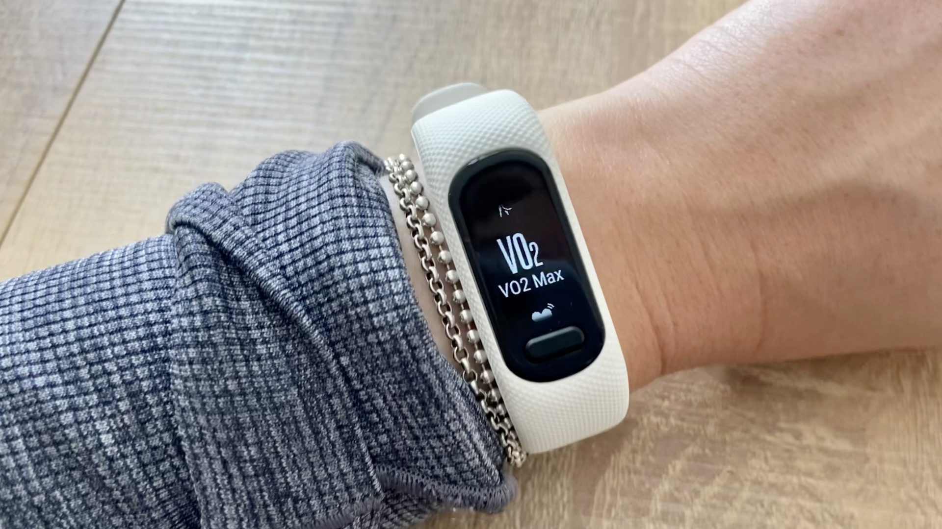 Фитнес-трекер Fitbit готовит новую модель и альтернативы