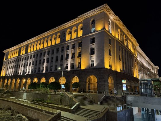 Примеры селфи: iPhone 17 Pro • iPhone 17 Pro Max