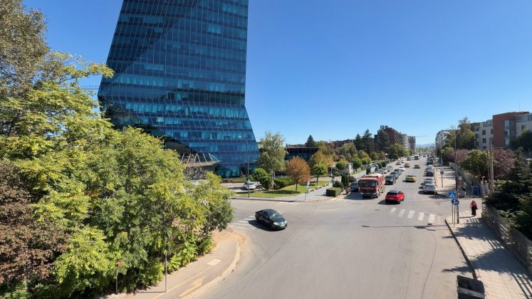 Примеры селфи: iPhone 17 Pro • iPhone 17 Pro Max