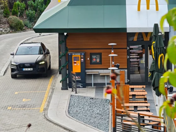 фото на Poco F8 Ultra