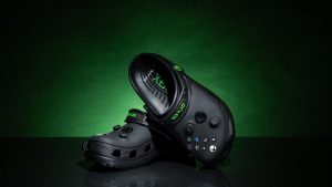 Геймпад на ногах: Xbox и Crocs создали самую уродливую обувь для геймеров