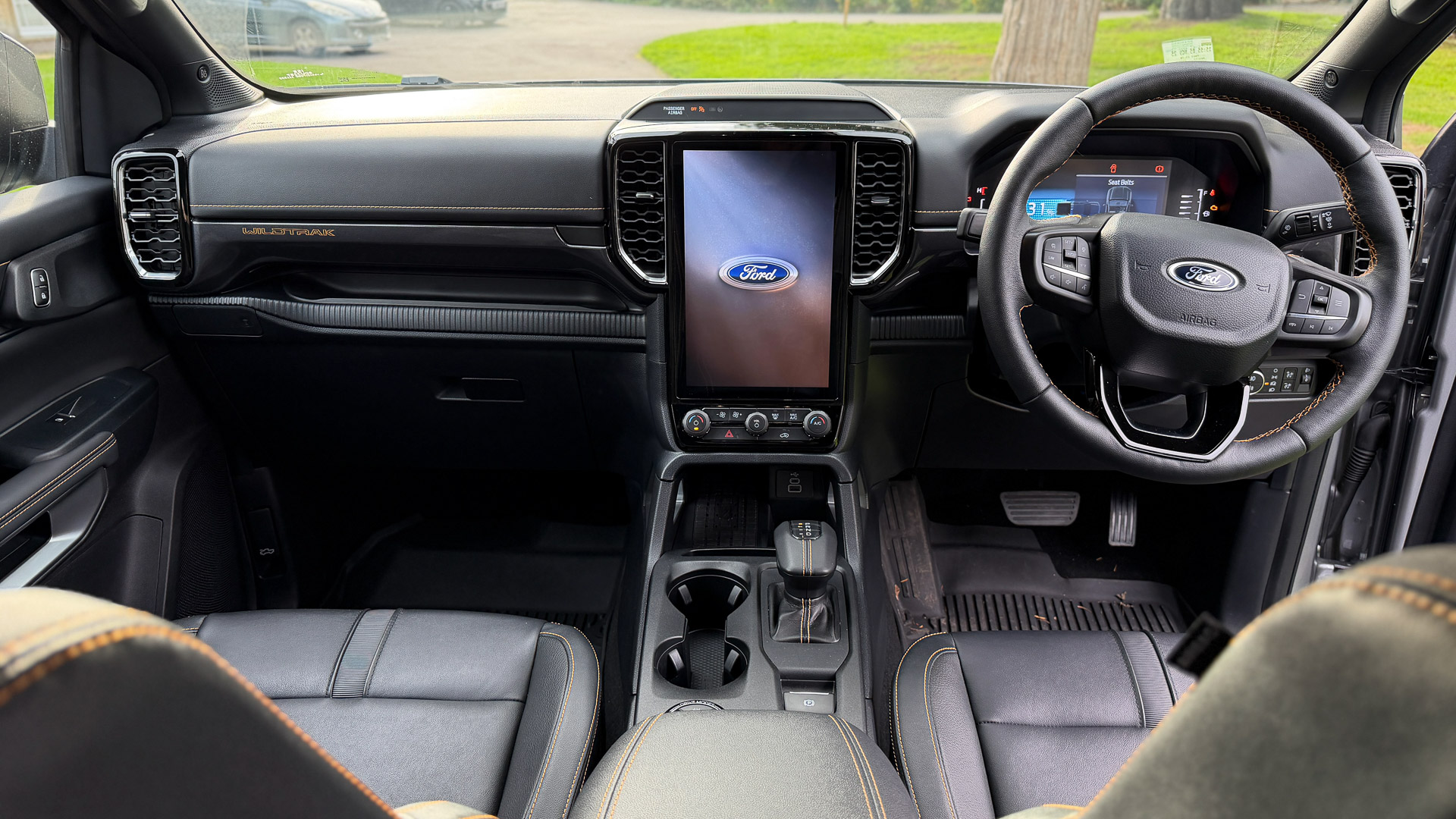 Часы Gucci G-Frame: стильная альтернатива Cartier Tank