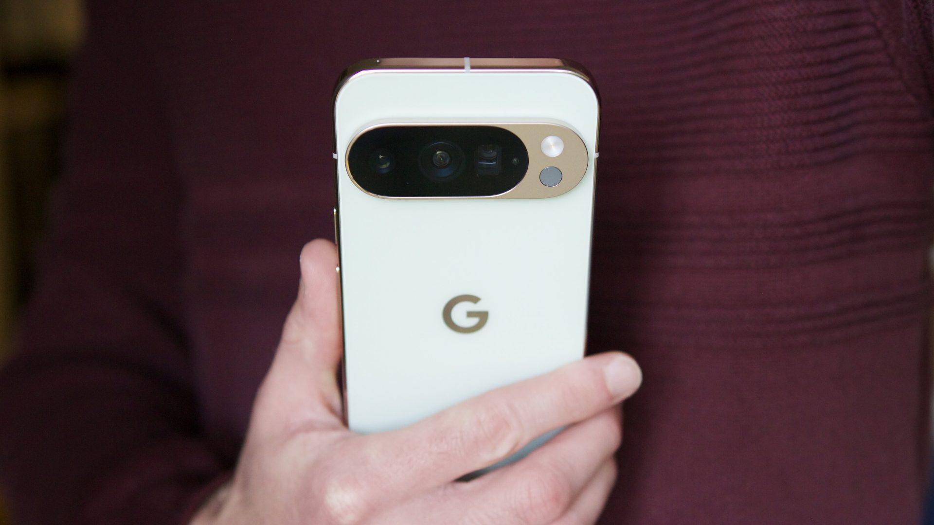 Google опять все сломала: вышло экстренное обновление для Pixel, которое ничего не чинит