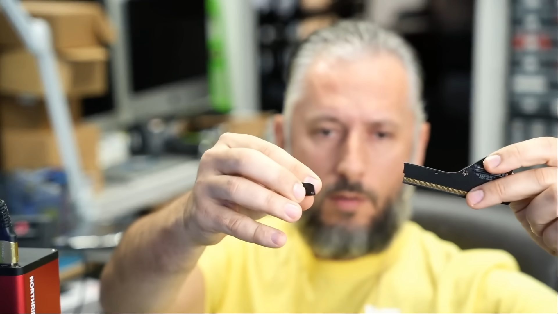 530580Видеокарта RTX Pro 6000 сломалась при транспортировке