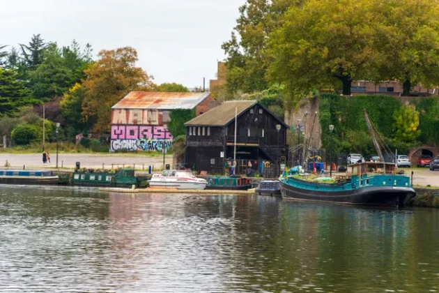 Sigma 20-200mm f/3.5-6.3 DG