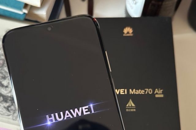 Huawei зря это сделала: живые фото Mate 70 Air показывают нелепый дизайн
