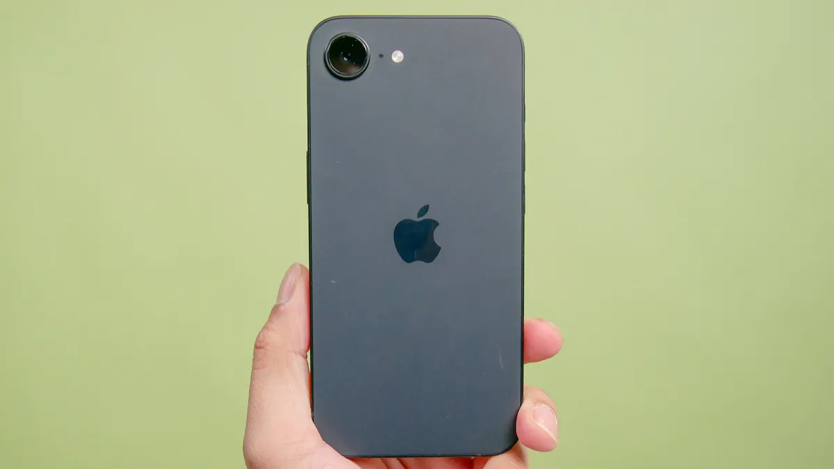 Раскрыты все карты: что известно о загадочном iPhone 17e картинка iPhone 17e