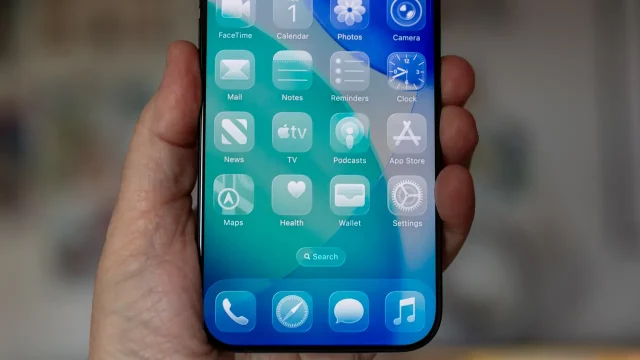 iPhone с iOS 27 iPhone с iOS 27