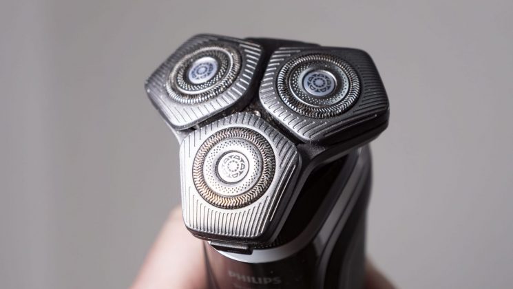 Электробритва Philips i9000 для комфортного бритья