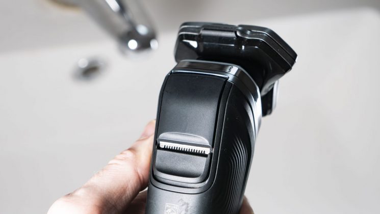 Электробритва Philips i9000 для комфортного бритья