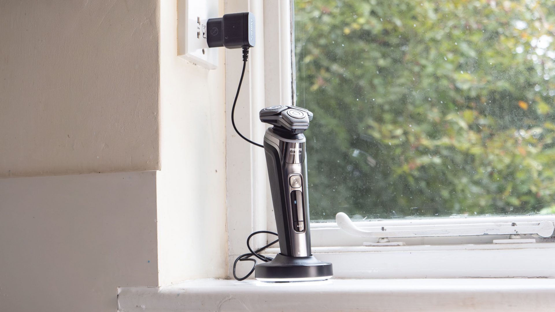 Электробритва Philips i9000 для комфортного бритья