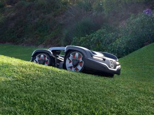 Husqvarna выпустила газонокосилки, которые заставляют траву расти идеальной