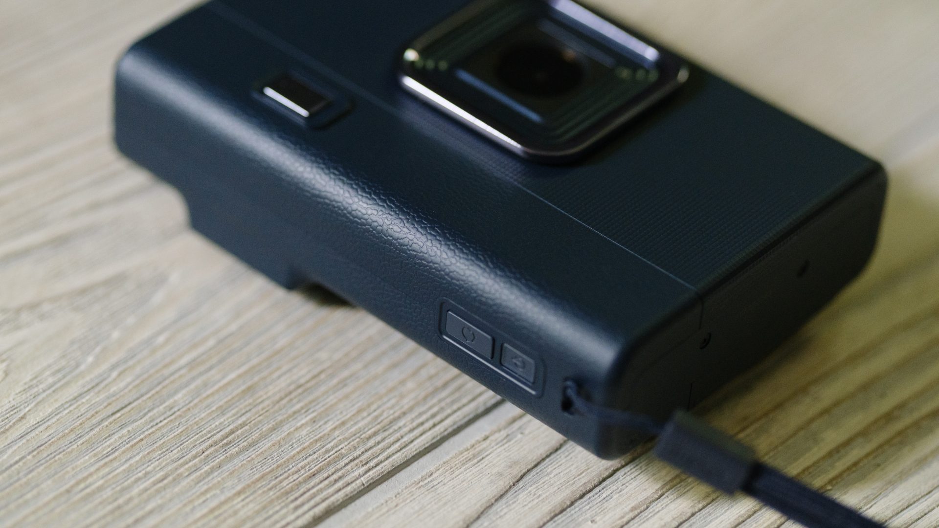 Камера Instax Mini LiPlay+ выводит печать на новый уровень