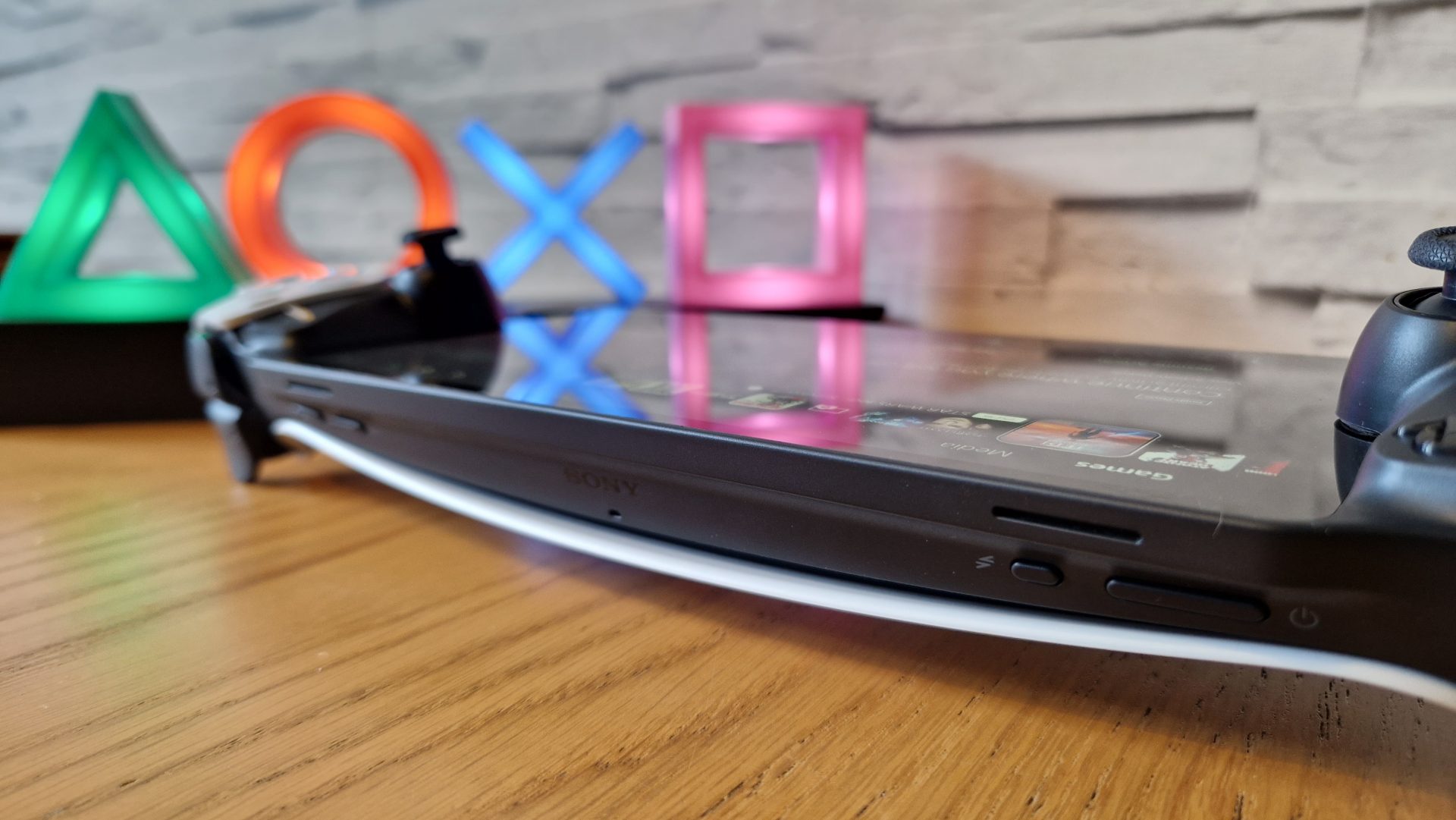 Консоль PlayStation Portal — облачный апгрейд без PS5