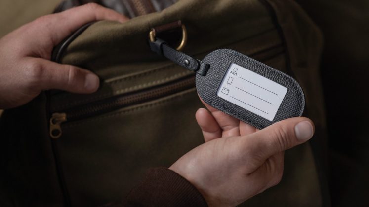 Leica совсем сдурела: за кожаные безделушки просят как за новый смартфон