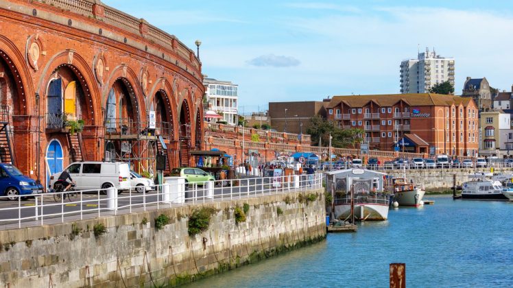 Lumix S 100-500mm F5-7.1 OIS – ультрателеобъектив