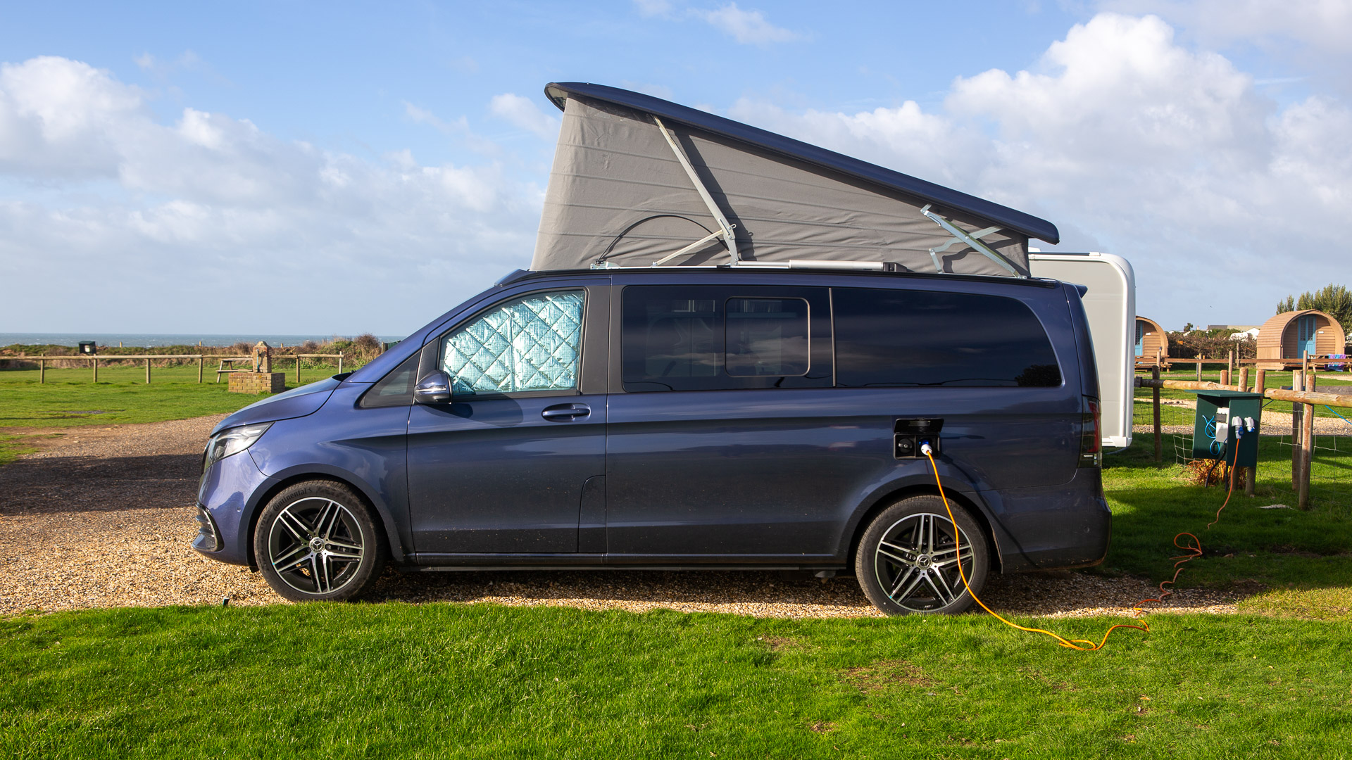 Mercedes Marco Polo стоит как квартира в Москве: разбираемся, за что просят 10 миллионов