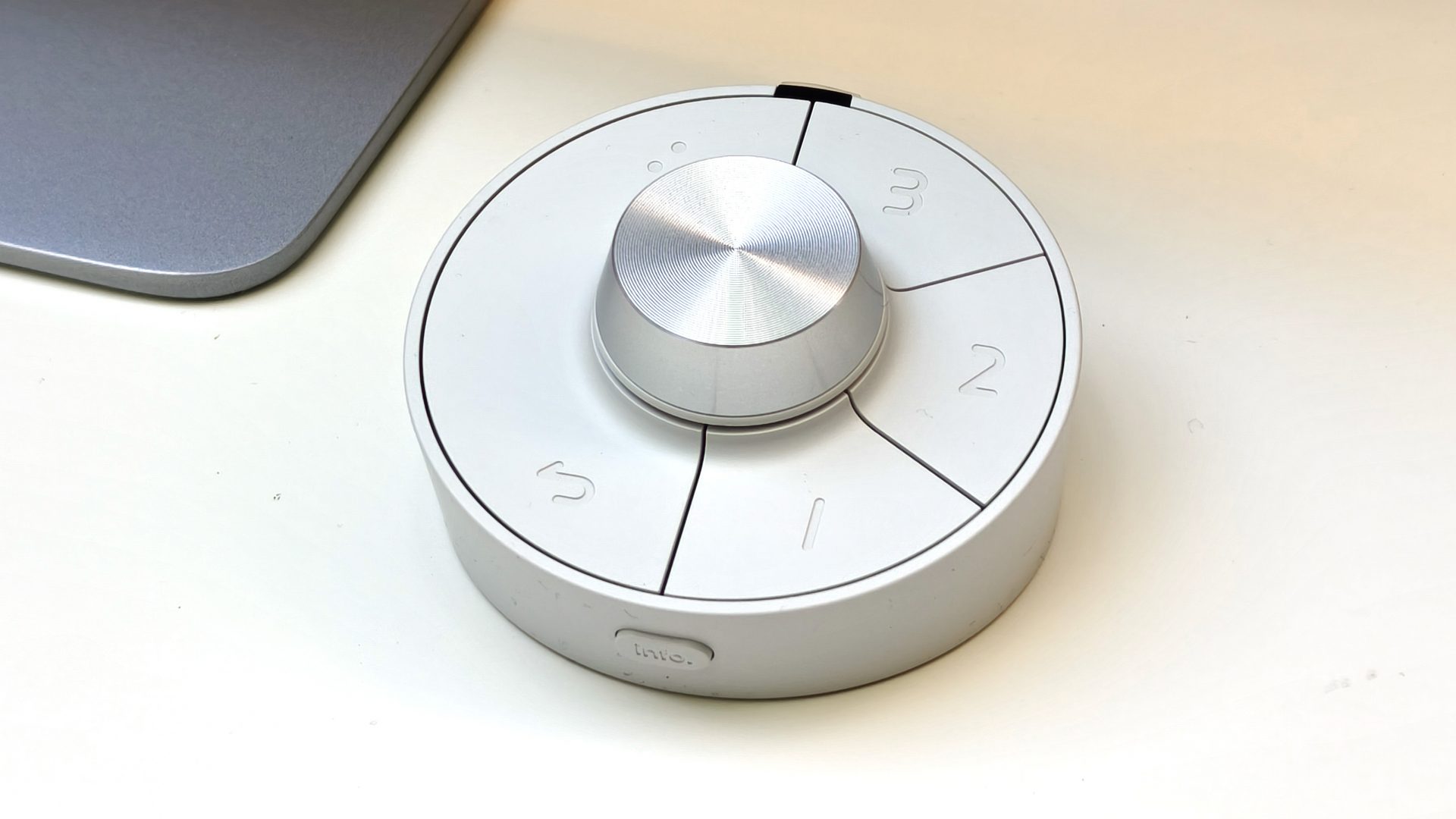 Обзор монитора BenQ PD2730S: великолепное качество 5K картинка Монитор BenQ PD2730S: честный 5K для работы с цветом