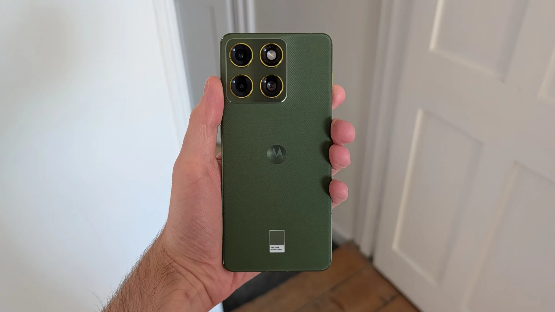 Motorola Edge 70 — это обман красивый корпус, слабая начинка и неадекватная цена