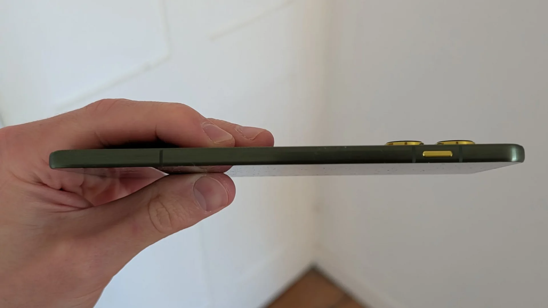 Motorola Edge 70 — это обман красивый корпус, слабая начинка и неадекватная цена