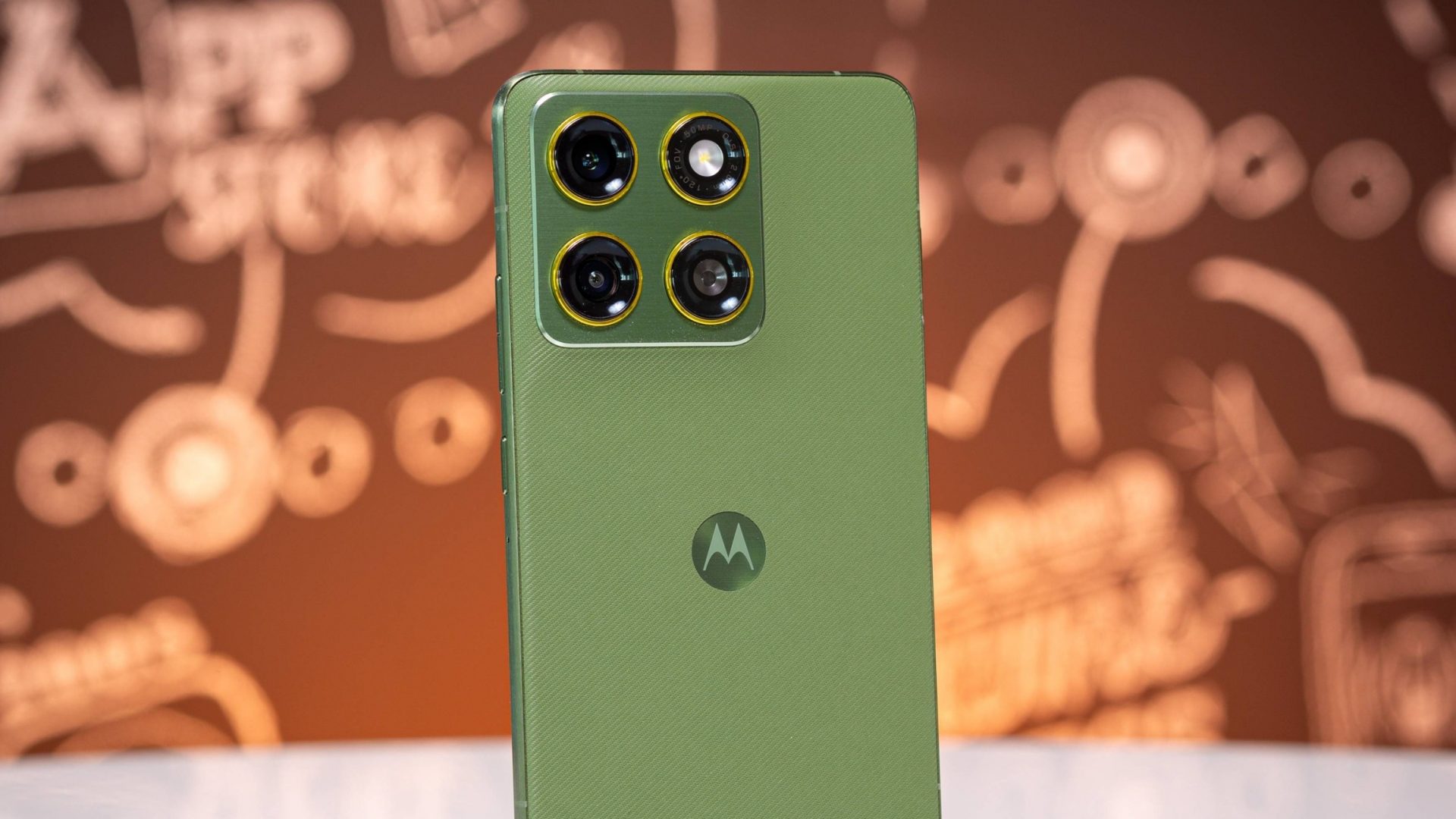 Motorola все делает неправильно: зачем нам Edge 70, если скоро выйдет монструозный Edge 70 Ultra? картинка Motorola все делает неправильно: зачем нам Edge 70, если скоро выйдет монструозный Edge 70 Ultra?