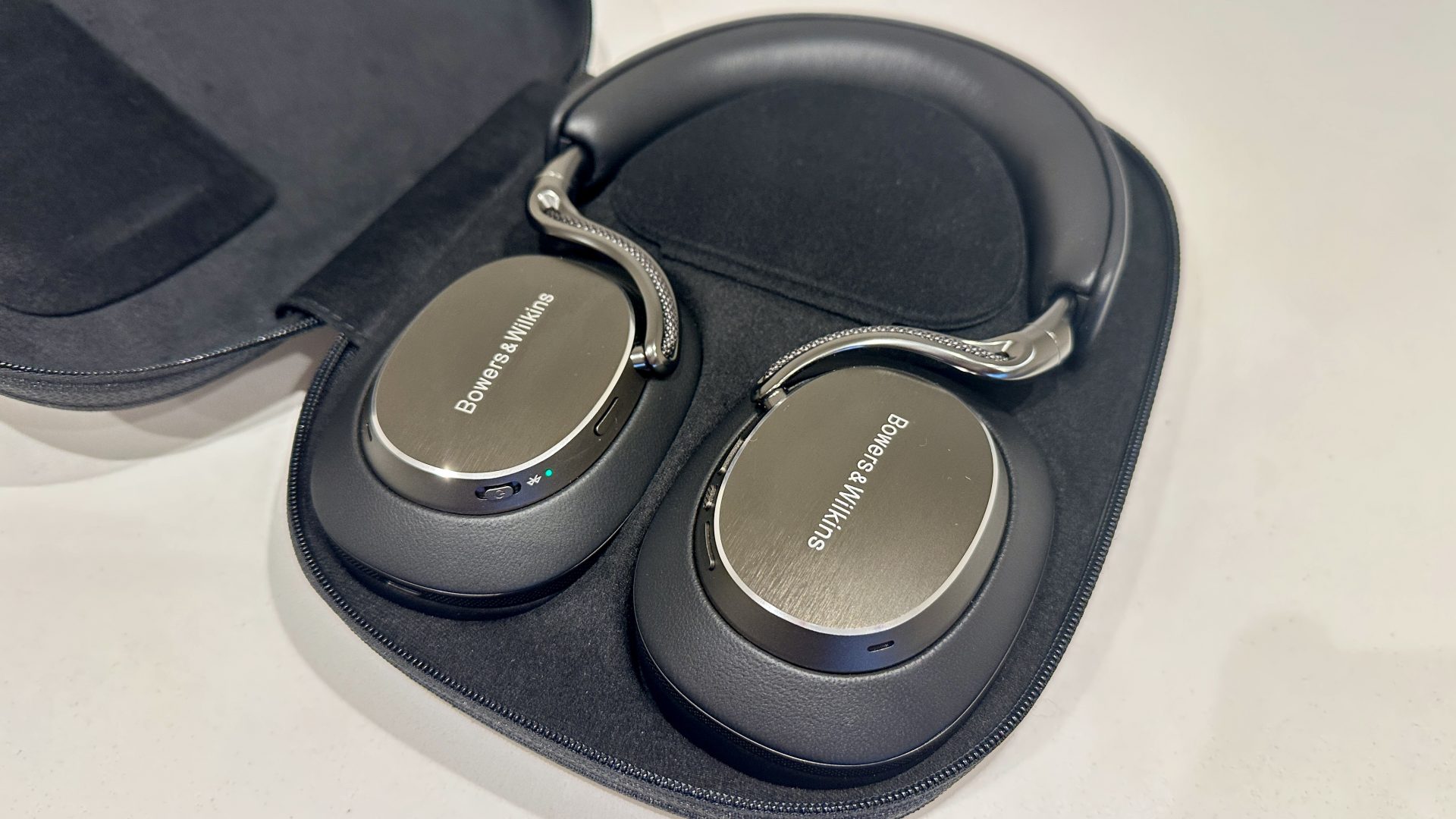 Наушники Bowers & Wilkins Px8 S2: премиум-звук