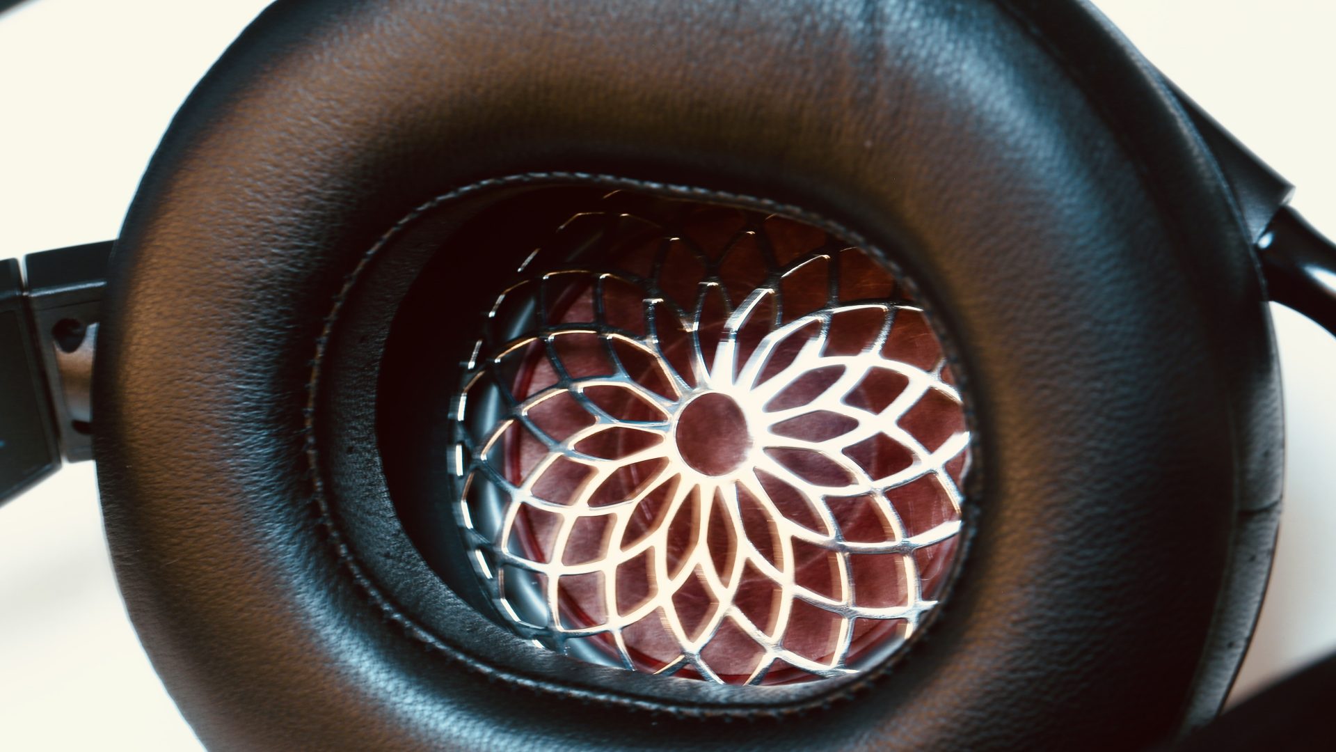 Наушники Fiio FT13: стильный звук и комфорт на весь день