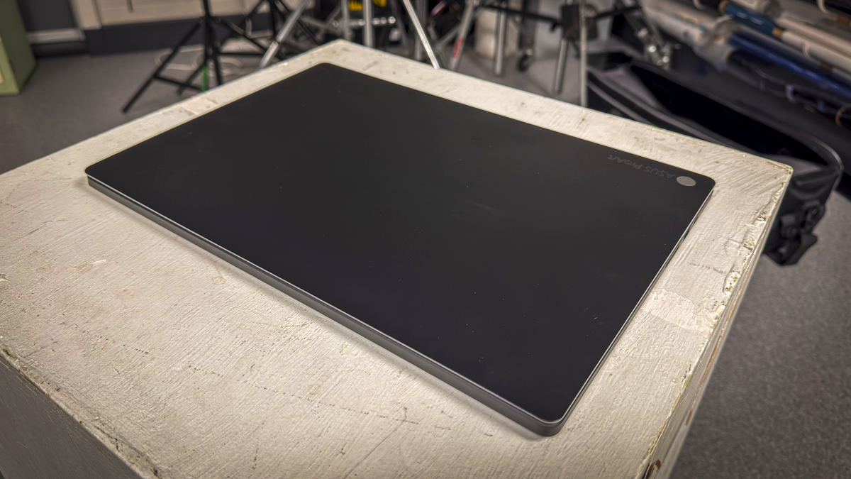 Обзор ноутбука Asus ProArt P16 H7606WX: вы не вернетесь к MacBook Pro картинка Ноутбук Asus ProArt P16 H7606WX: рабочая станция и OLED