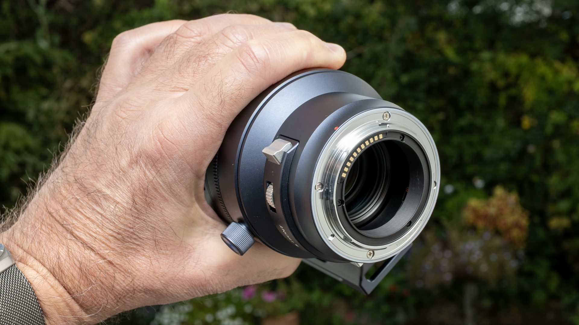 Обзор Laowa 200mm f/2 AF FF: готов потягаться с мощными объективами картинка Объектив Laowa 200mm f/2 AF FF: светосильная «двухсотка»