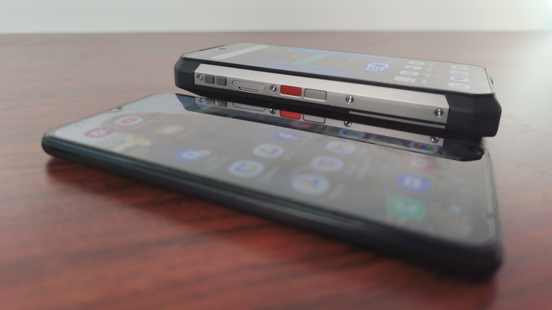 Обзор 8849 Tank 4 Pro — смартфон с проектором