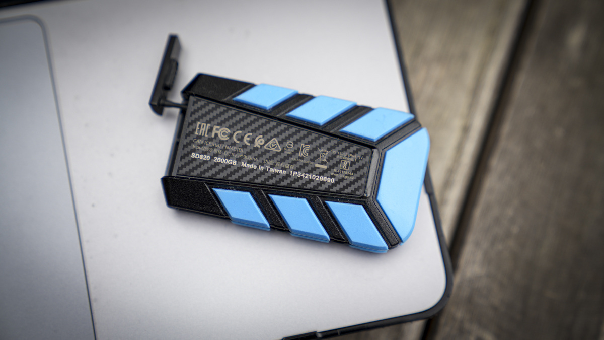 Обзор ADATA SD820 — прочный SSD с защитой IP68