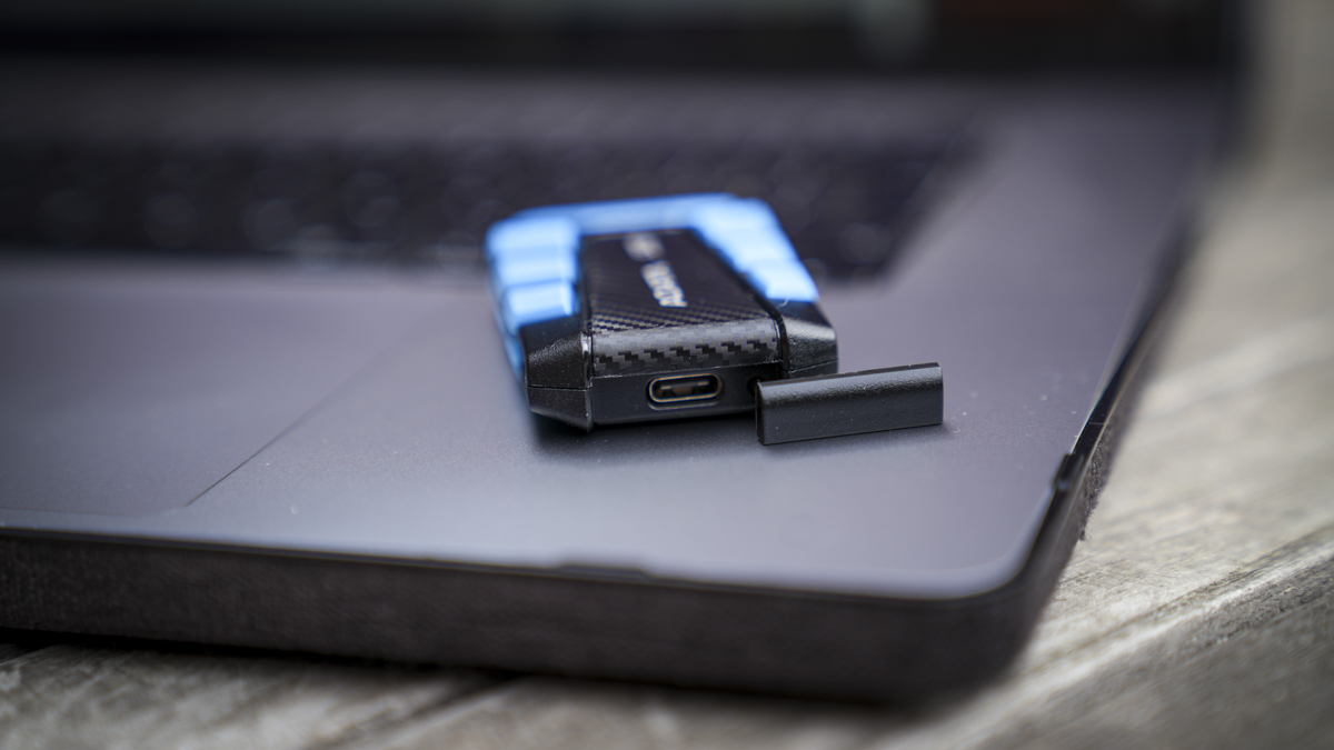 Обзор ADATA SD820 — прочный SSD с защитой IP68