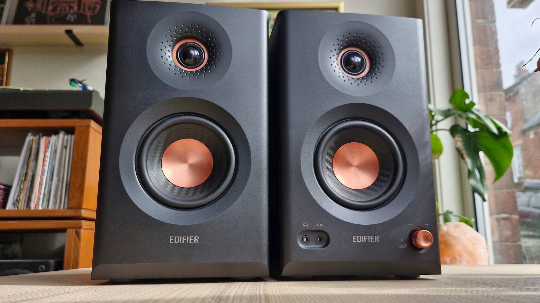 Обзор Edifier MR5 — активные студийные мониторы