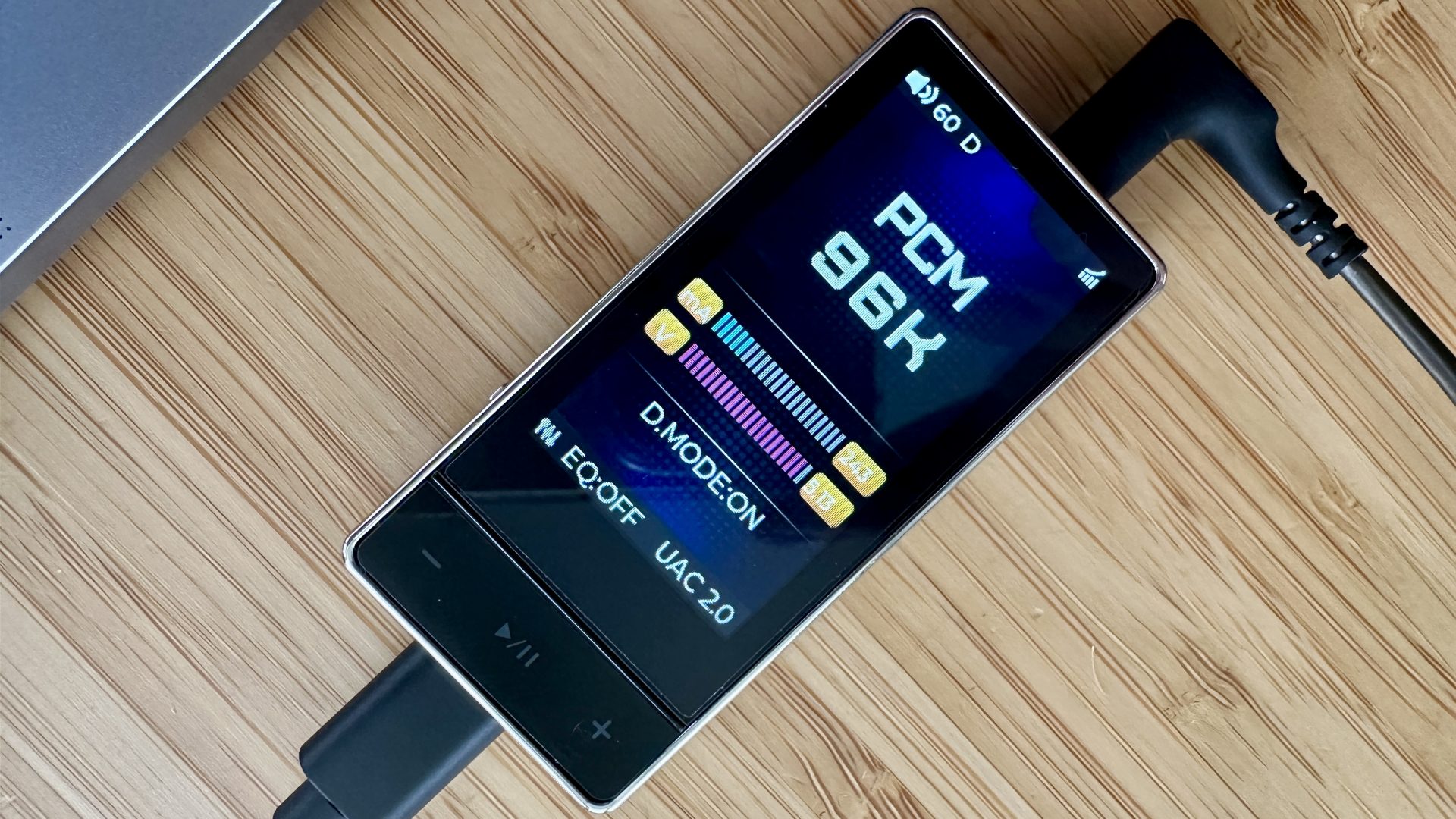 Обзор FiiO QX13 — портативный ЦАП-усилитель для смартфона картинка Обзор FiiO QX13 — портативный ЦАП для смартфонов