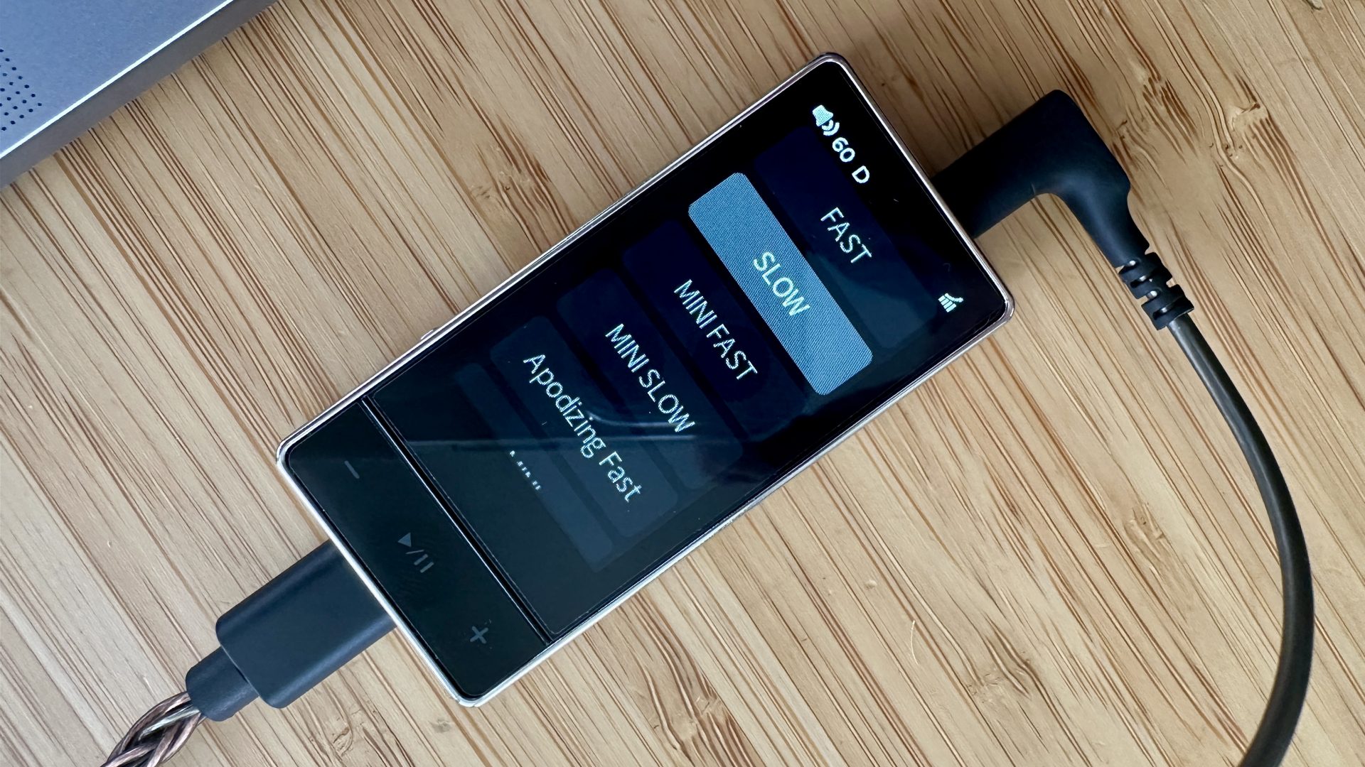 Обзор FiiO QX13 — портативный ЦАП-усилитель для смартфона картинка Обзор FiiO QX13 — портативный ЦАП для смартфонов