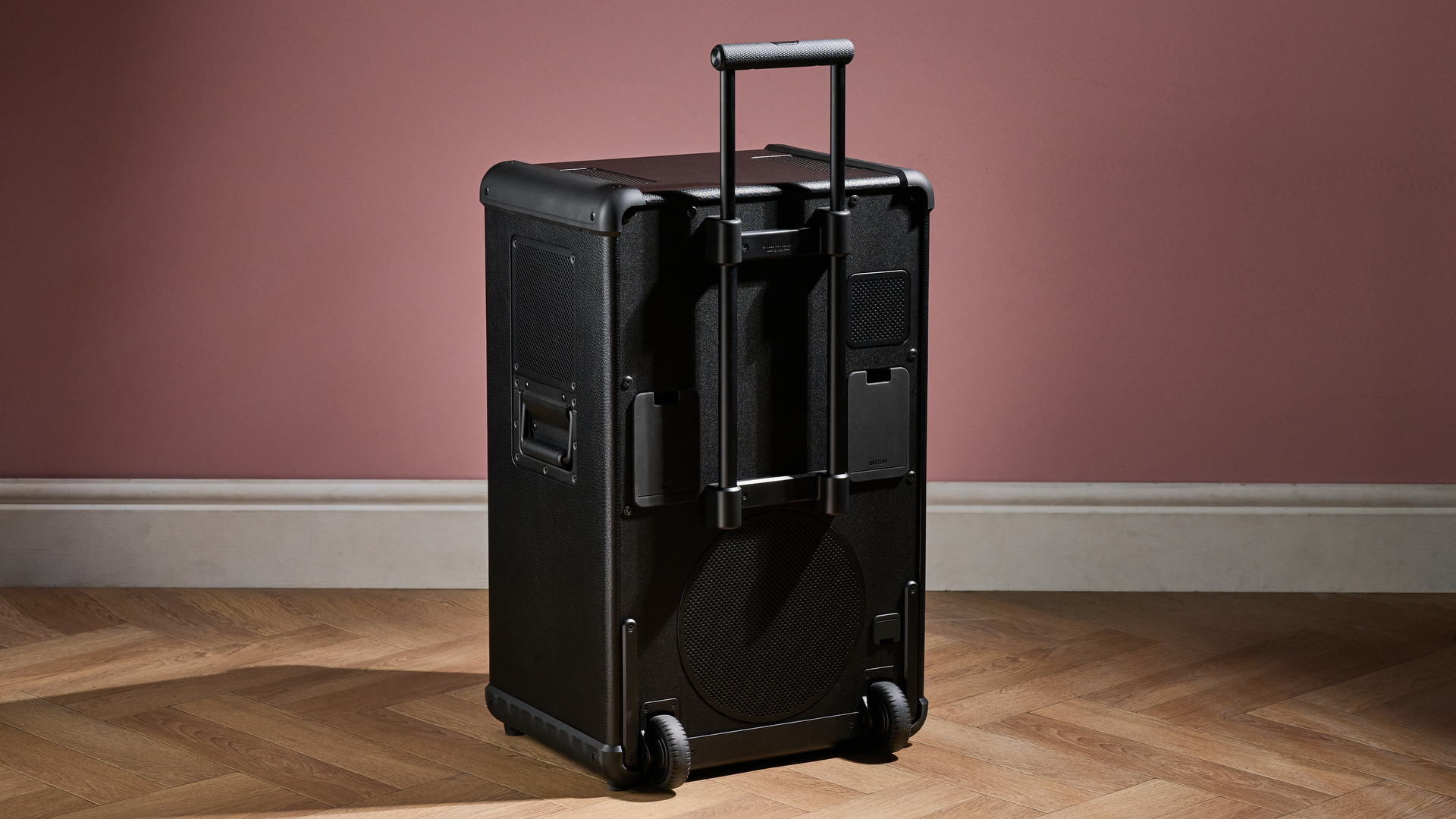 Обзор Marshall Bromley 750 — портативная колонка