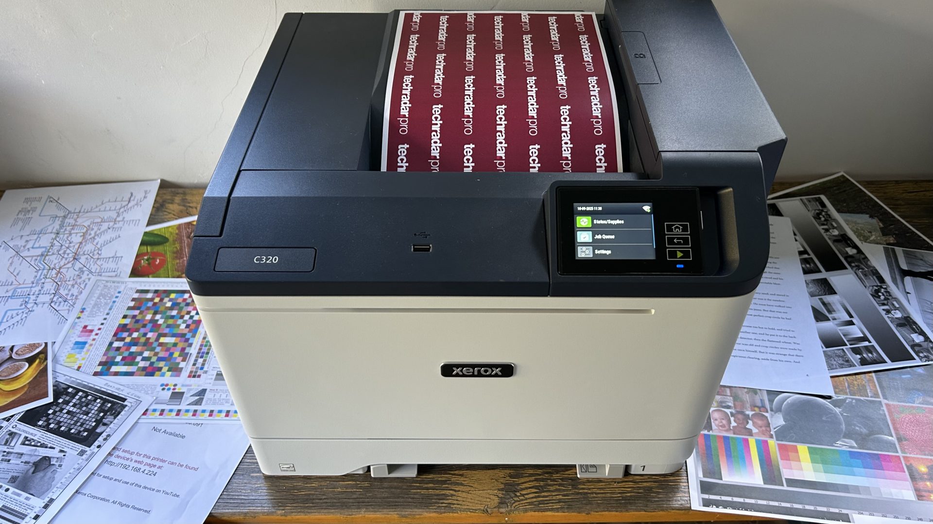 Обзор Xerox C320 — цветной лазерный принтер с сенсором